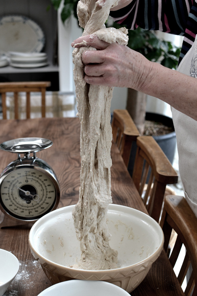 The science of the no knead sourdough bread technique explained