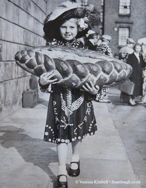 1951 – bakery – people – old kent road london 1951 – Girl with bread on the Old Kent Road - London