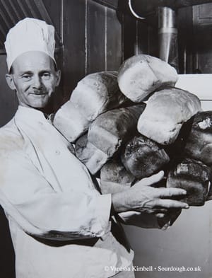 1949 – bread – baker – canada – quebec 1949 – Bread baker – Quebec, Canada