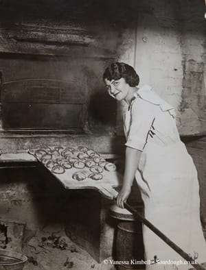 1922 – bread – hot cross buns – usa 1922 – Hot cross buns – USA