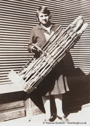 1935 – bread – people 1935 – Woman with bread