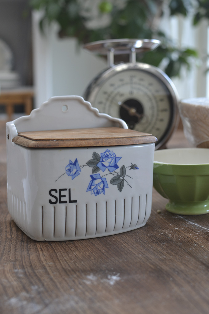 Salt adds flavour to sourdough bread