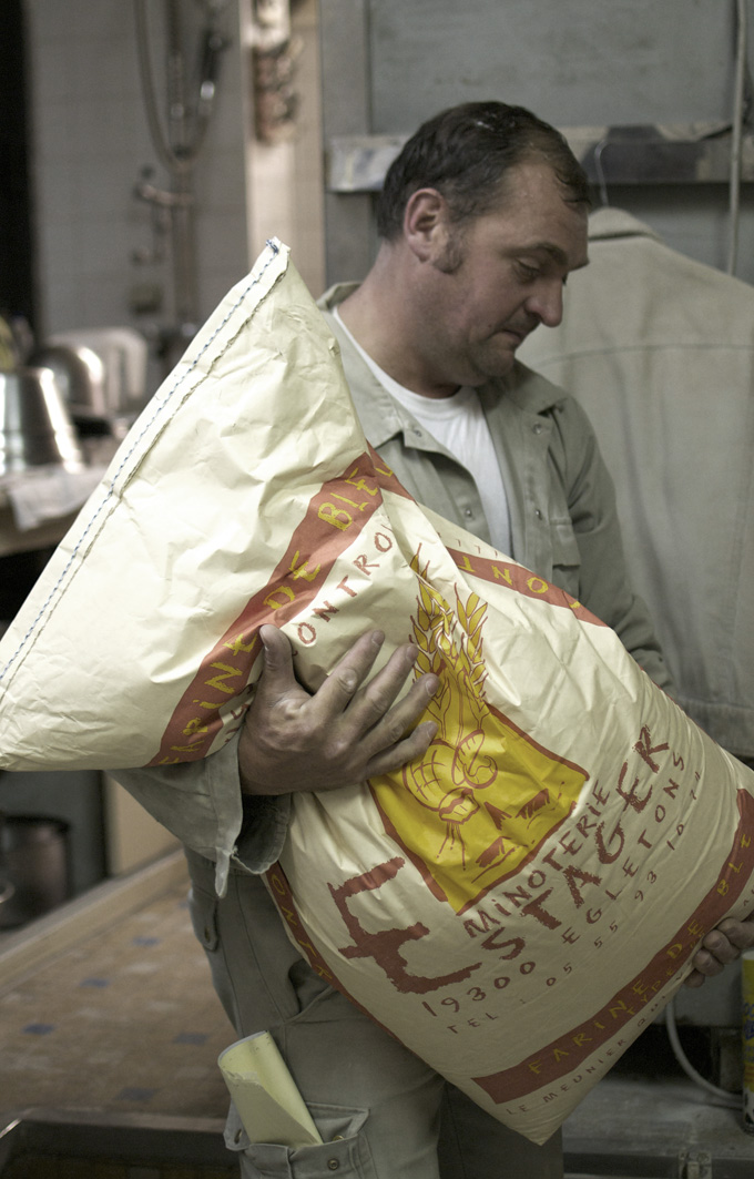 Flour delivery in Dordogne