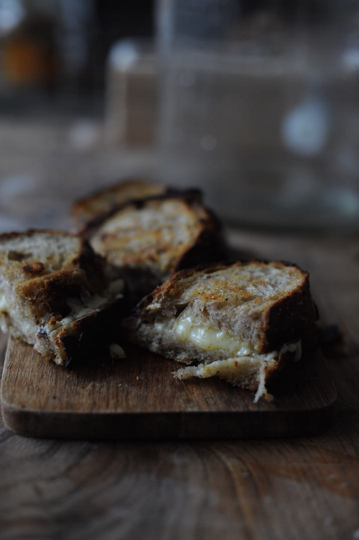 tostadas de queso de masa madre