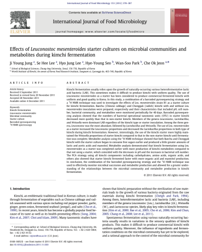 Effects of Leuconostoc mesenteroides starter cultures on microbial communities and metabolites during kimchi fermentation